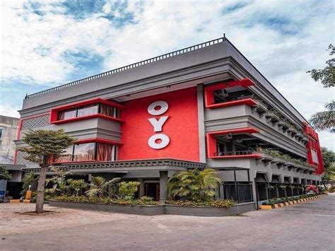 OYO IPO .
